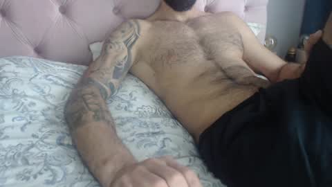 cuteeboy online show from April 2026 06:33:01 AM