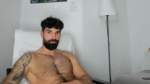 cuteeboy online show from May 2026 03:41:01 PM
