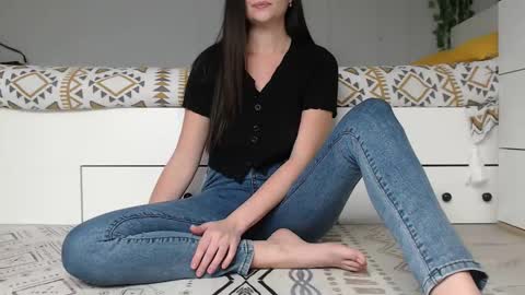 Snapshot of cuteemouse chatting on September 2025 11:15:01 AM Anna online show from September 2025 11:15:01 AM