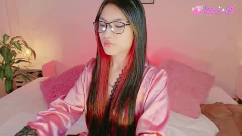 Zoe  online show from February 2026 12:45:02 AM