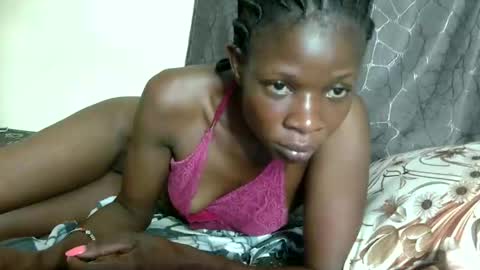 Cutequeen8 online show from December 2024 04:05:01 PM