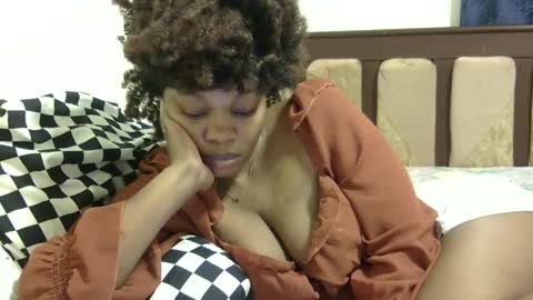 Snapshot of cutermilly chatting on December 2024 09:17:02 AM cutermilly online show from December 2024 09:17:02 AM