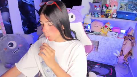 Snapshot of cutestephuwu chatting on March 2025 01:17:02 AM  - independent model online show from March 2025 01:17:02 AM