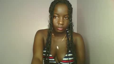 cutie_choco online show from October 2025 12:17:01 PM
