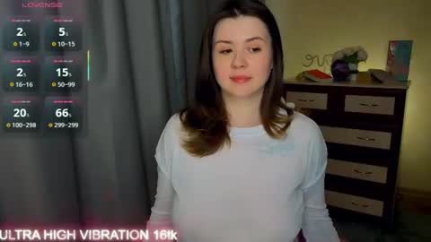 Snapshot of cutie_mili chatting on July 2026 10:33:01 AM mili online show from July 2026 10:33:01 AM