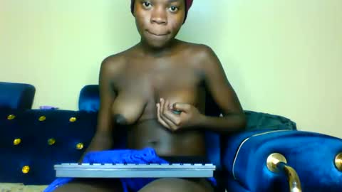 Snapshot of cutie_plush chatting on March 2026 01:28:01 PM cutieplush online show from March 2026 01:28:01 PM