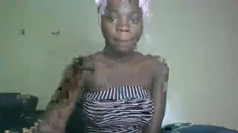 Snapshot of cutie_plush chatting on April 2026 08:06:01 PM cutieplush online show from April 2026 08:06:01 PM