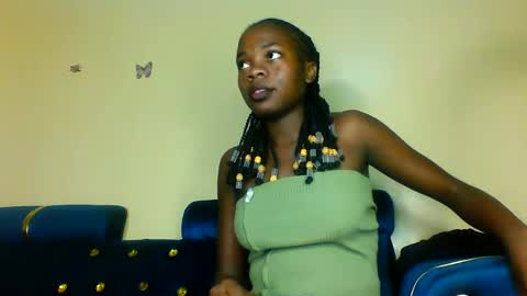 Snapshot of cutie_plush chatting on April 2026 08:25:02 PM cutieplush online show from April 2026 08:25:02 PM