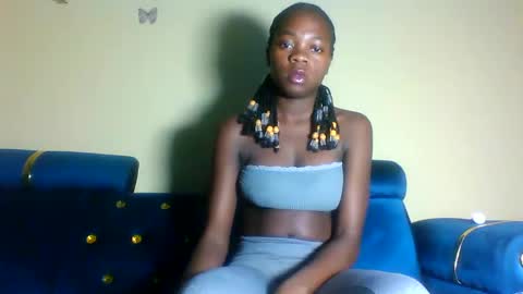 Snapshot of cutie_plush chatting on April 2026 09:50:02 PM cutieplush online show from April 2026 09:50:02 PM