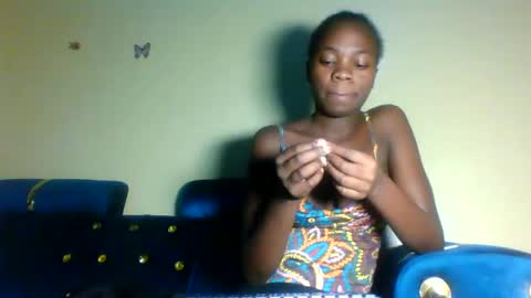 Snapshot of cutie_plush chatting on May 2026 08:27:02 PM cutieplush online show from May 2026 08:27:02 PM