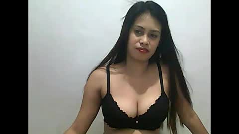 CutieTrina online show from December 2024 04:14:01 PM