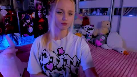 Snapshot of cuttie_ponyy chatting on October 2025 08:31:01 PM Nora online show from October 2025 08:31:01 PM