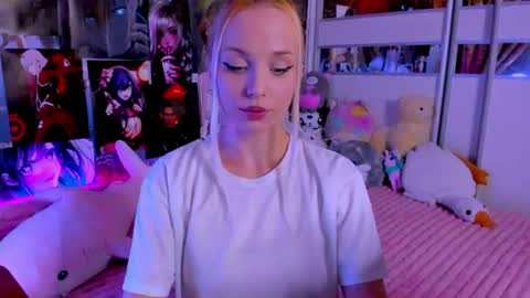 Snapshot of cuttie_ponyy chatting on June 2026 08:24:01 PM Nora online show from June 2026 08:24:01 PM