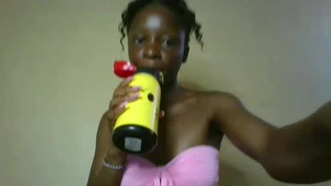 Snapshot of cutty_teshy chatting on January 2025 06:10:01 AM cutty_teshy online show from January 2025 06:10:01 AM