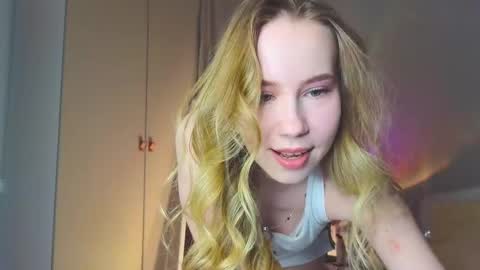 Snapshot of cuute_angell chatting on December 2024 04:57:01 PM Virginia See you on Sunday online show from December 2024 04:57:01 PM