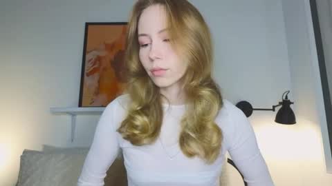 Snapshot of cuute_angell chatting on October 2025 05:12:02 PM Virginia See you on Sunday online show from October 2025 05:12:02 PM