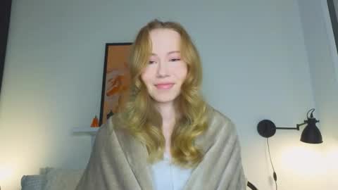 Snapshot of cuute_angell chatting on November 2025 05:04:02 PM Virginia See you on Sunday online show from November 2025 05:04:02 PM