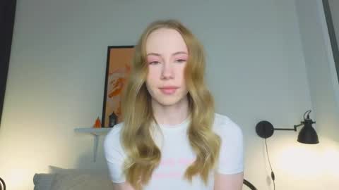 Snapshot of cuute_angell chatting on November 2025 05:04:01 PM Virginia See you on Sunday online show from November 2025 05:04:01 PM