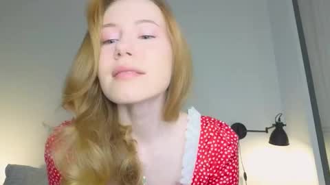 Snapshot of cuute_angell chatting on November 2025 05:12:01 PM Virginia See you on Sunday online show from November 2025 05:12:01 PM