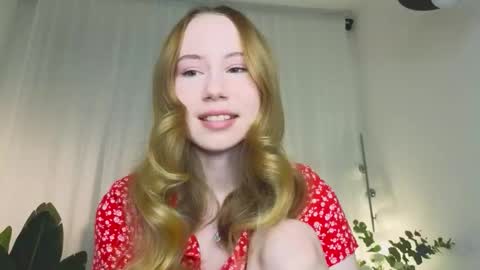 Snapshot of cuute_angell chatting on November 2025 05:11:01 PM Virginia See you on Sunday online show from November 2025 05:11:01 PM