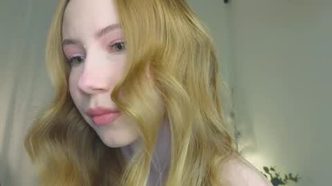 Snapshot of cuute_angell chatting on November 2025 05:09:01 PM Virginia See you on Sunday online show from November 2025 05:09:01 PM