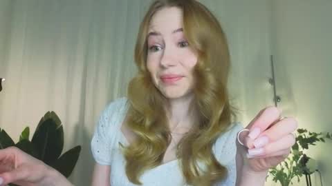 Snapshot of cuute_angell chatting on November 2025 05:12:02 PM Virginia See you on Sunday online show from November 2025 05:12:02 PM