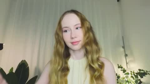 Snapshot of cuute_angell chatting on November 2025 05:05:02 PM Virginia See you on Sunday online show from November 2025 05:05:02 PM