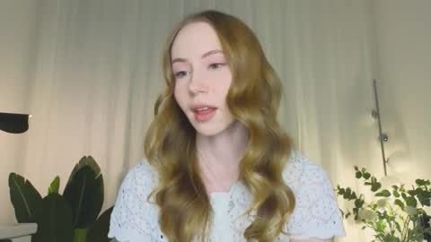 Snapshot of cuute_angell chatting on December 2025 05:21:02 PM Virginia See you on Sunday online show from December 2025 05:21:02 PM