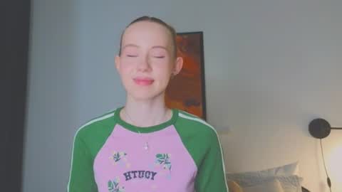 Snapshot of cuute_angell chatting on June 2026 05:17:02 PM Virginia See you on Sunday online show from June 2026 05:17:02 PM