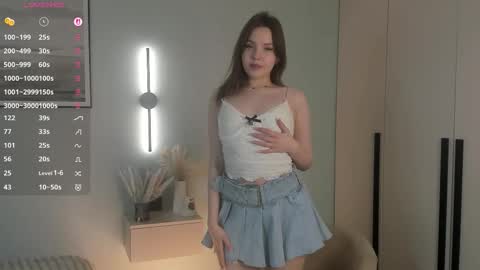 Snapshot of cwenbrayton chatting on November 2025 07:12:01 PM Cwen online show from November 2025 07:12:01 PM