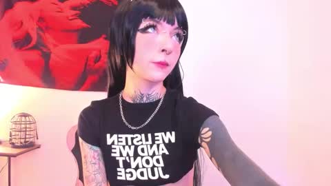 cel I am independent Help me reach 200 thumbs up uwu online show from November 2025 02:01:02 AM