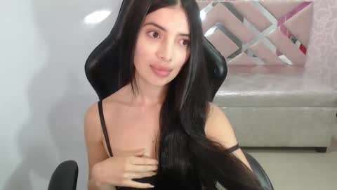 CINTIA ARAUJO online show from October 2025 04:13:02 AM