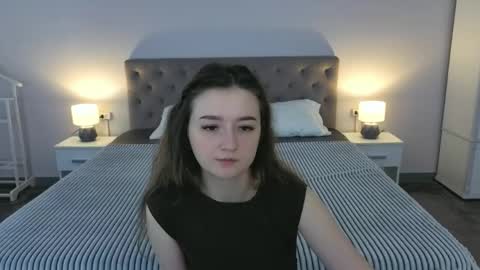 Cyrena online show from April 2026 06:40:01 AM