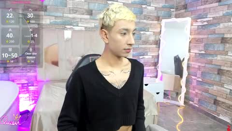 cyrus_tay online show from May 2026 12:47:02 PM