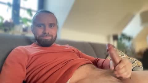 Snapshot of d0n_gi0vanni chatting on December 2025 01:50:02 PM d0n_gi0vanni online show from December 2025 01:50:02 PM