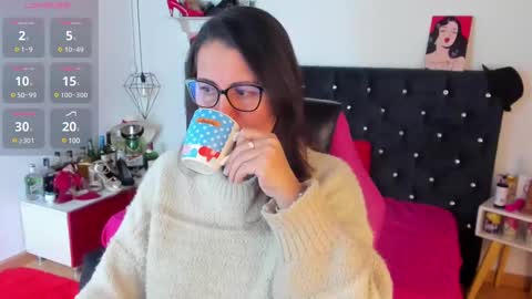 Mia  online show from March 2025 12:41:02 PM