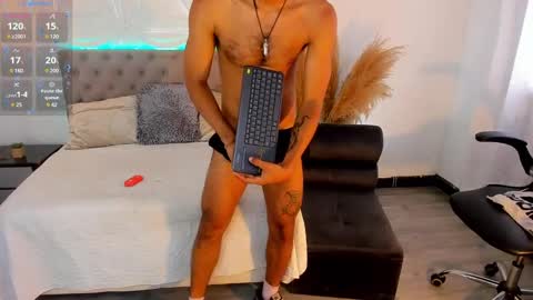 Mauricio online show from January 2025 08:22:01 PM