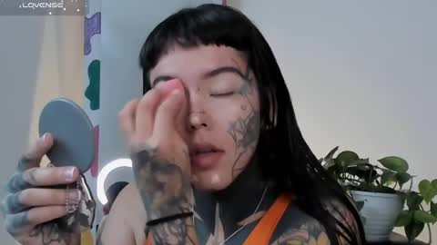 Snapshot of daarlene chatting on March 2025 09:43:01 AM Darlene online show from March 2025 09:43:01 AM