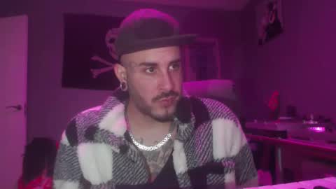 Snapshot of dabirdfree chatting on November 2025 01:50:02 AM Destroyer online show from November 2025 01:50:02 AM