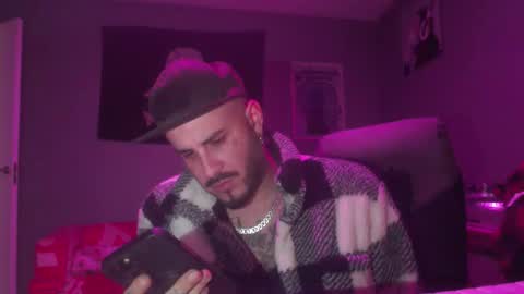 Snapshot of dabirdfree chatting on December 2025 03:27:02 AM Destroyer online show from December 2025 03:27:02 AM