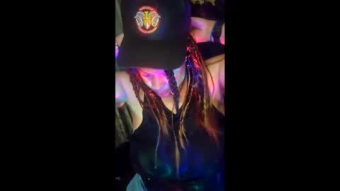 Daddett iS Wett online show from December 2024 04:38:01 AM