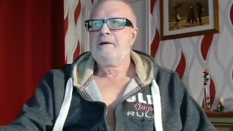 Snapshot of daddiescockforyou chatting on December 2024 09:17:01 PM Brian ... online show from December 2024 09:17:01 PM
