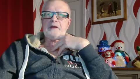 Snapshot of daddiescockforyou chatting on December 2024 09:00:02 PM Brian ... online show from December 2024 09:00:02 PM
