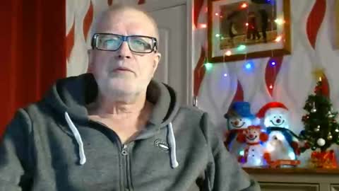 Snapshot of daddiescockforyou chatting on December 2024 09:05:01 PM Brian ... online show from December 2024 09:05:01 PM