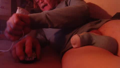 Snapshot of daddiesmonstercock chatting on December 2024 03:03:02 AM daddiesmonstercock online show from December 2024 03:03:02 AM