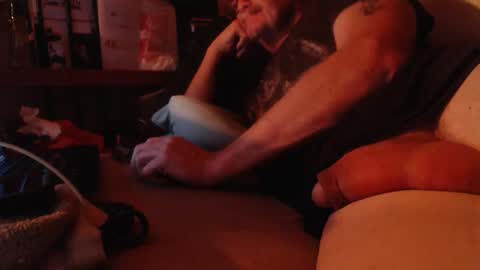 Snapshot of daddiesmonstercock chatting on December 2025 02:49:01 AM daddiesmonstercock online show from December 2025 02:49:01 AM