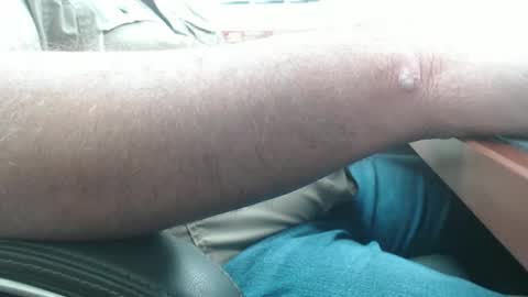 Snapshot of daddy7194 chatting on November 2025 12:16:01 PM daddy7194 online show from November 2025 12:16:01 PM