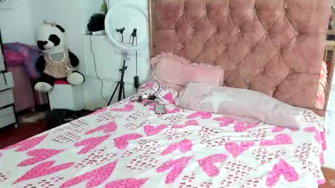 Ashley and Mike online show from February 2026 12:49:01 AM