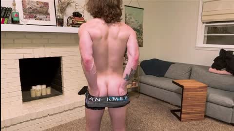 Snapshot of daddydaydrinkz chatting on January 2025 06:35:02 AM DaddydayDrinkz online show from January 2025 06:35:02 AM