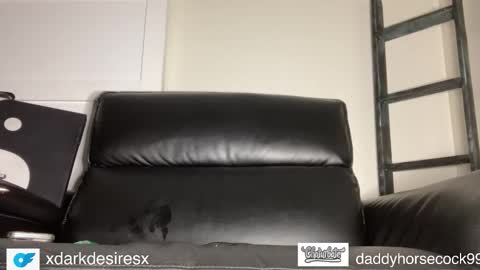 Snapshot of daddyhorsecock99 chatting on October 2025 05:10:02 AM daddyhorsecock99 online show from October 2025 05:10:02 AM